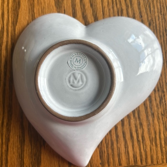 White Heart-Shaped Ceramic Textured Dish by Mariposa & Silver Metal Arrow Spoon - Picture 3 of 3